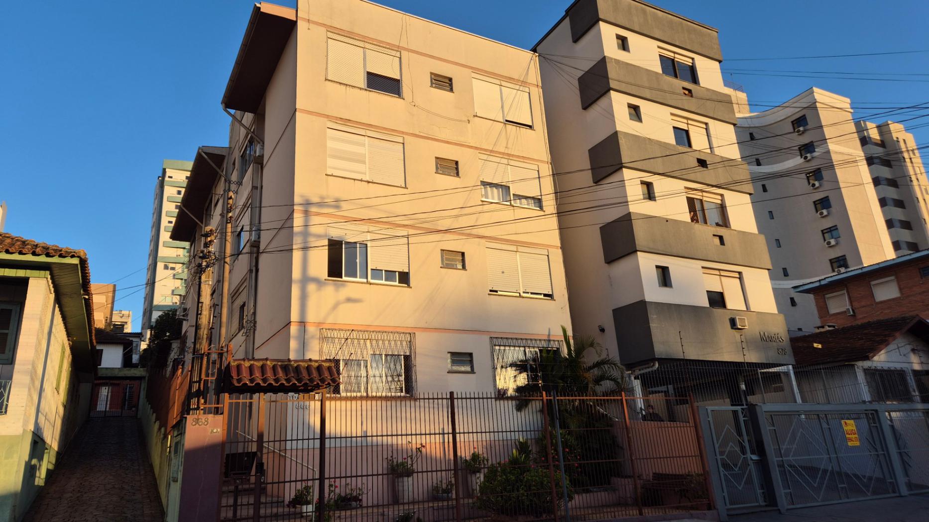 Kitnet no Ed. Vila Toscana em Passo Fundo — Lorenzato Imóveis