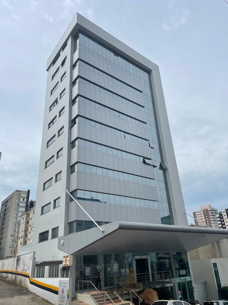Sala Aérea no Comercial Uruguai em Passo Fundo — Lorenzato Imóveis
