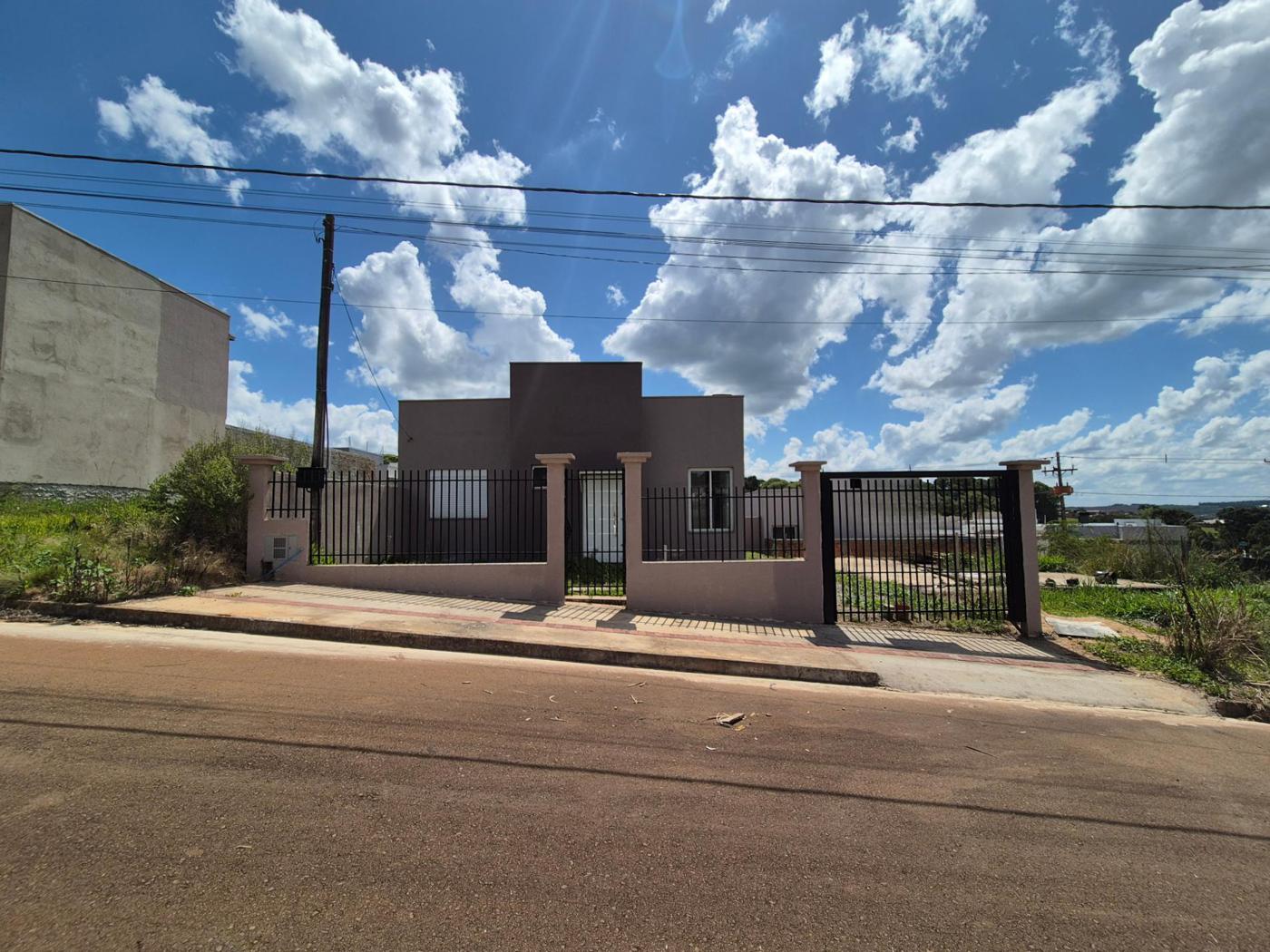 Casa 3 Dormitórios em Passo Fundo — Lorenzato Imóveis